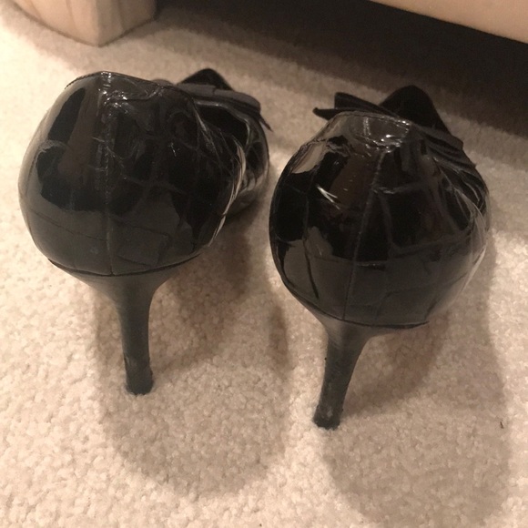 Black patent leather pumps with bow - Picture 3 of 3
